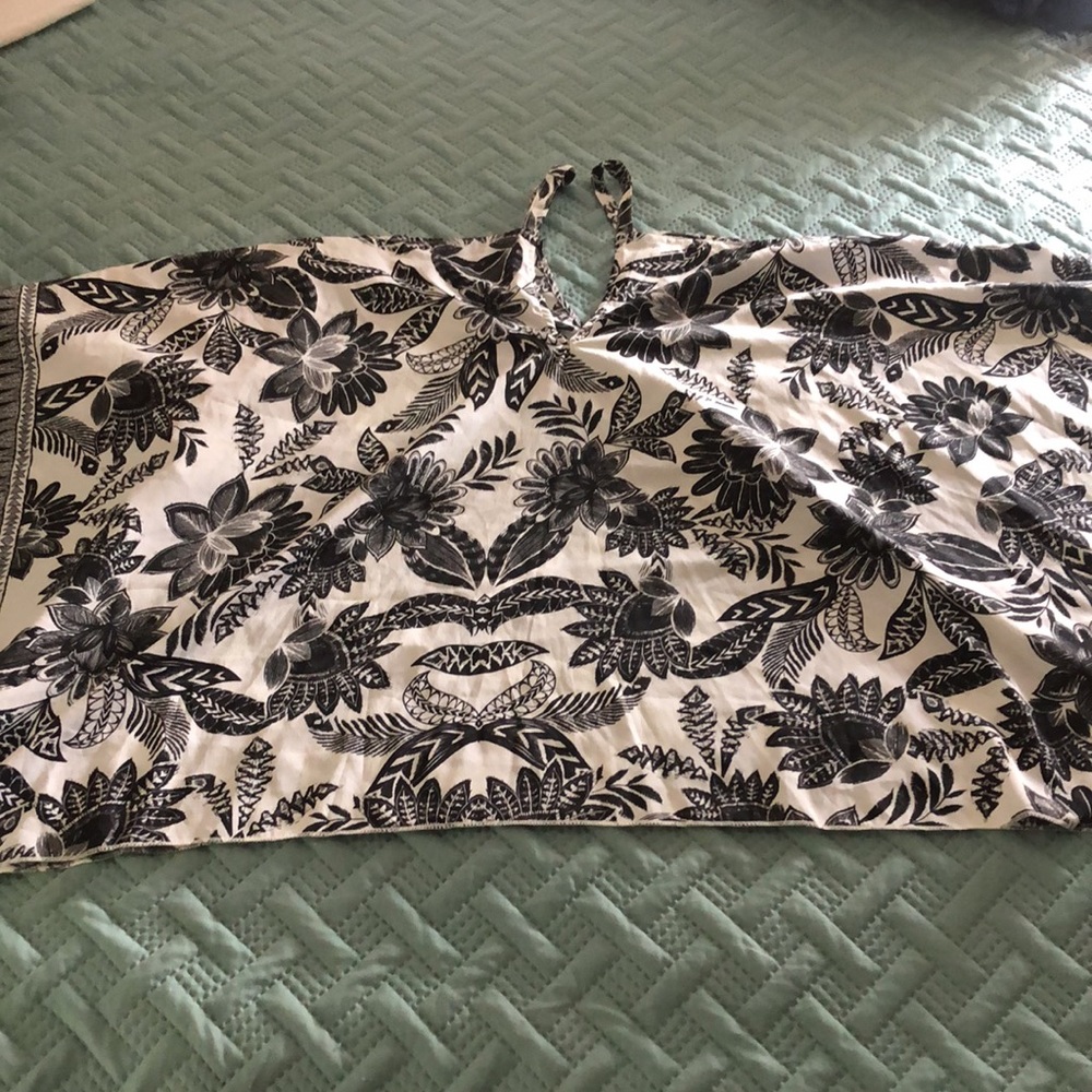 Handkerchief Top - Picture 2 of 4